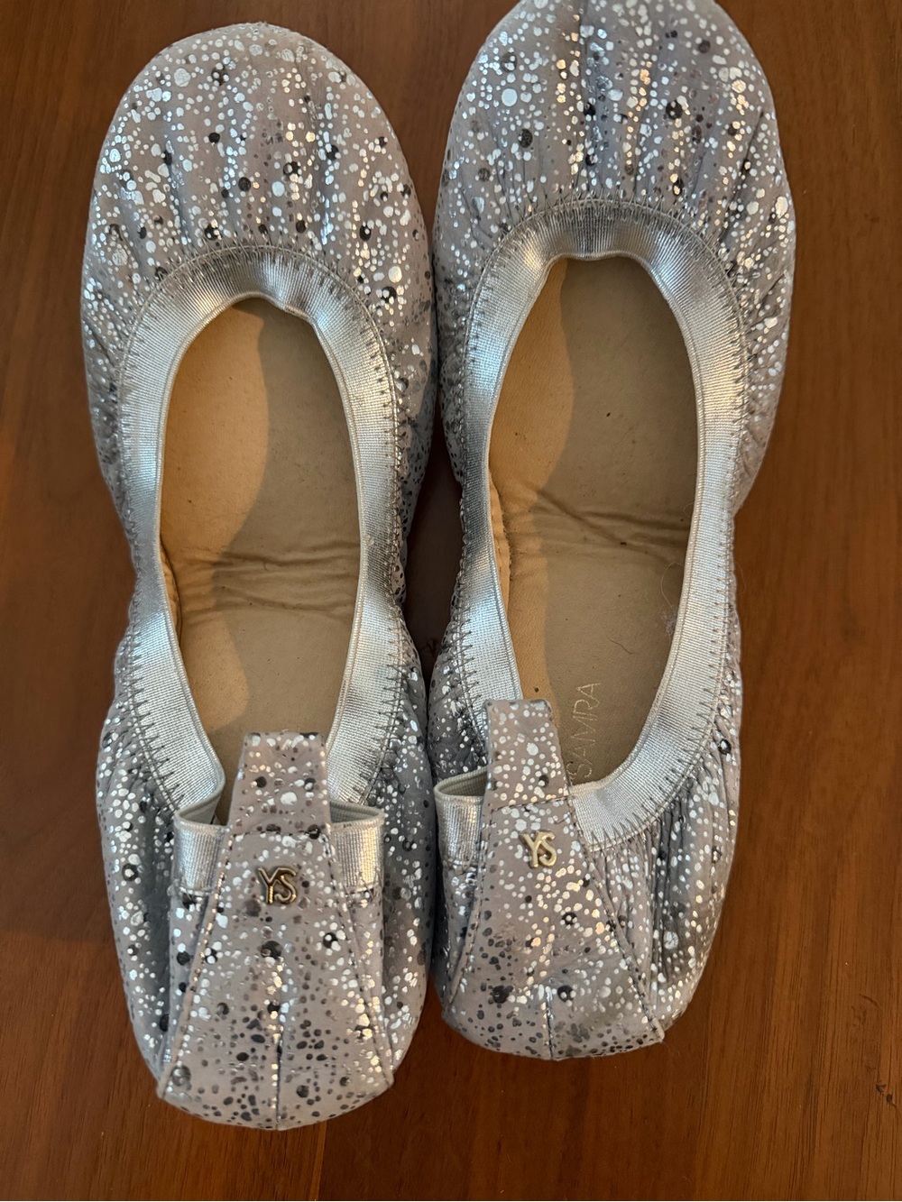 Yosi Samra 10 Metallic Silver Sequin Ballet Flats